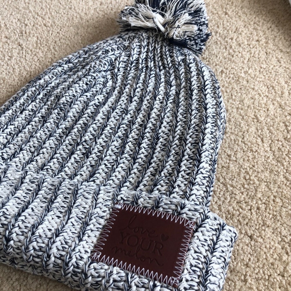 NEVER WORN Love your melon beanie